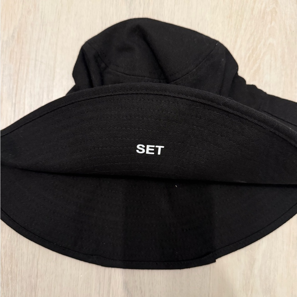 SET Active Black Bucket Hat